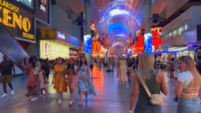 How to Experience the Best Night Life in Las Vegas?