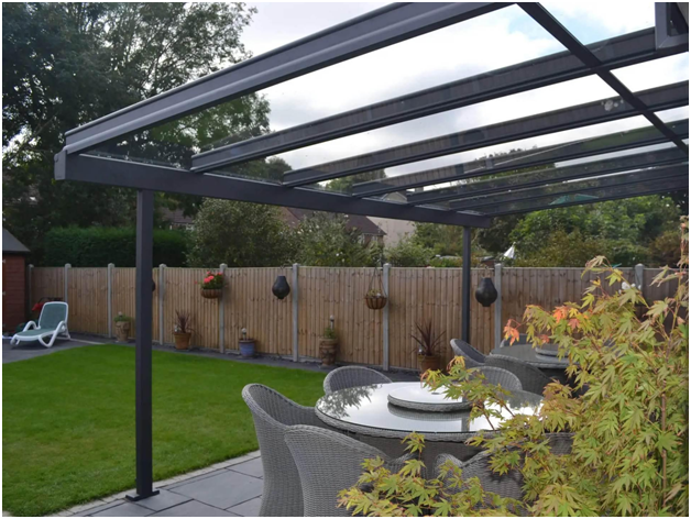 Glass Verandas vs Conservatories: Which Is the Better Investment for Your Home?